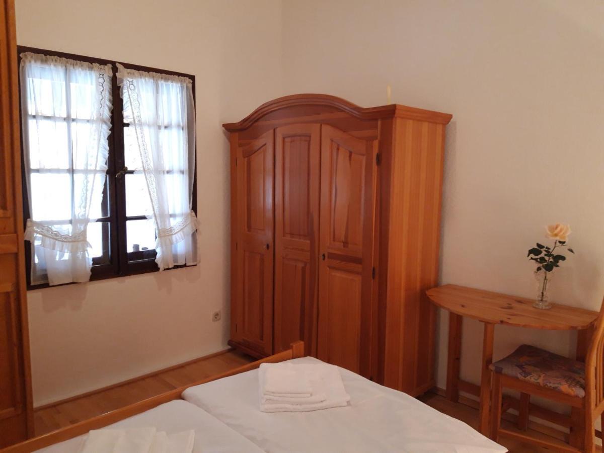 Villa Apartments Oliva เซเกต วรันยีชา ภายนอก รูปภาพ