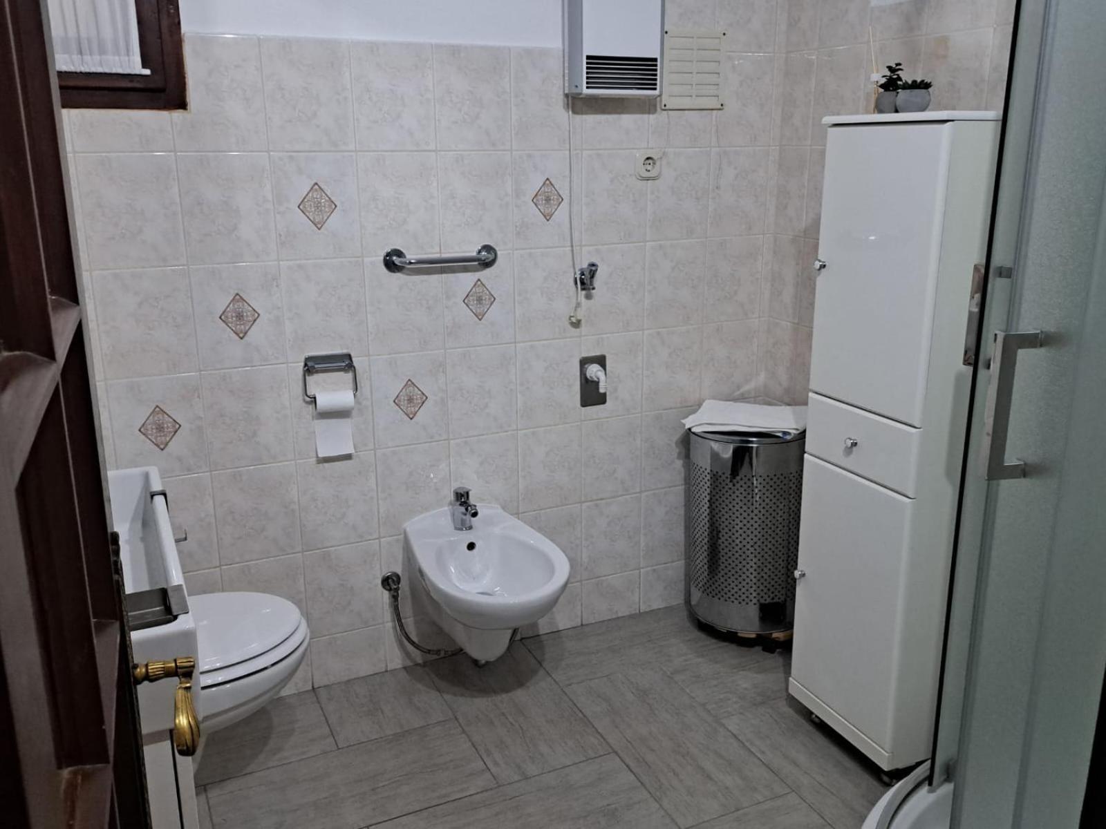 Villa Apartments Oliva เซเกต วรันยีชา ภายนอก รูปภาพ