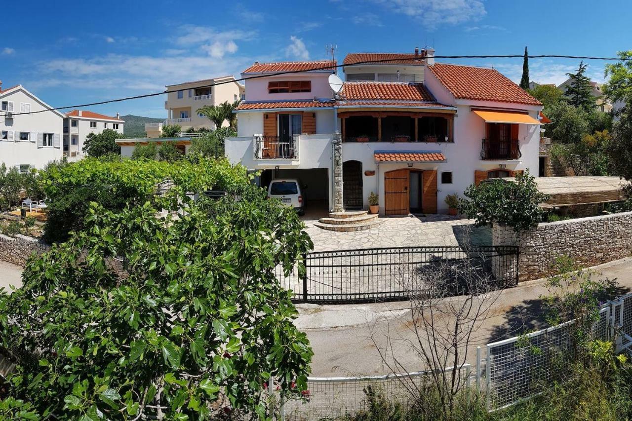 Villa Apartments Oliva เซเกต วรันยีชา ภายนอก รูปภาพ